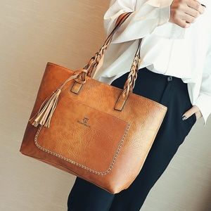 Tan Weimeibaige Tote